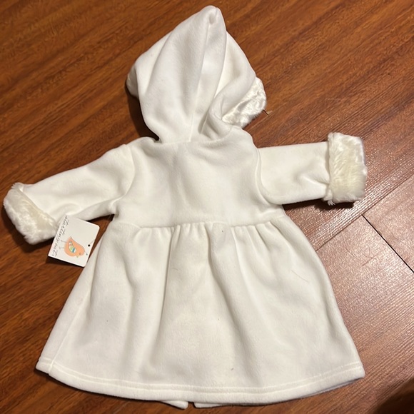 Starting Out Baby White Coat Faux Fur Hoodie Rosettes Velcro Closure 3M NWOT - Picture 2 of 10